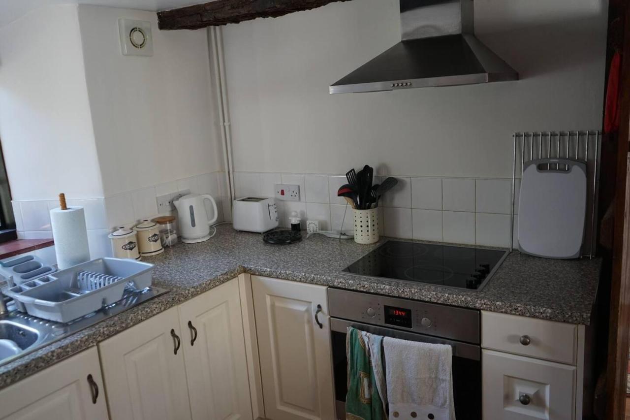 Stunning Historic 2-Bed House In Shaftesbury Villa Exterior foto