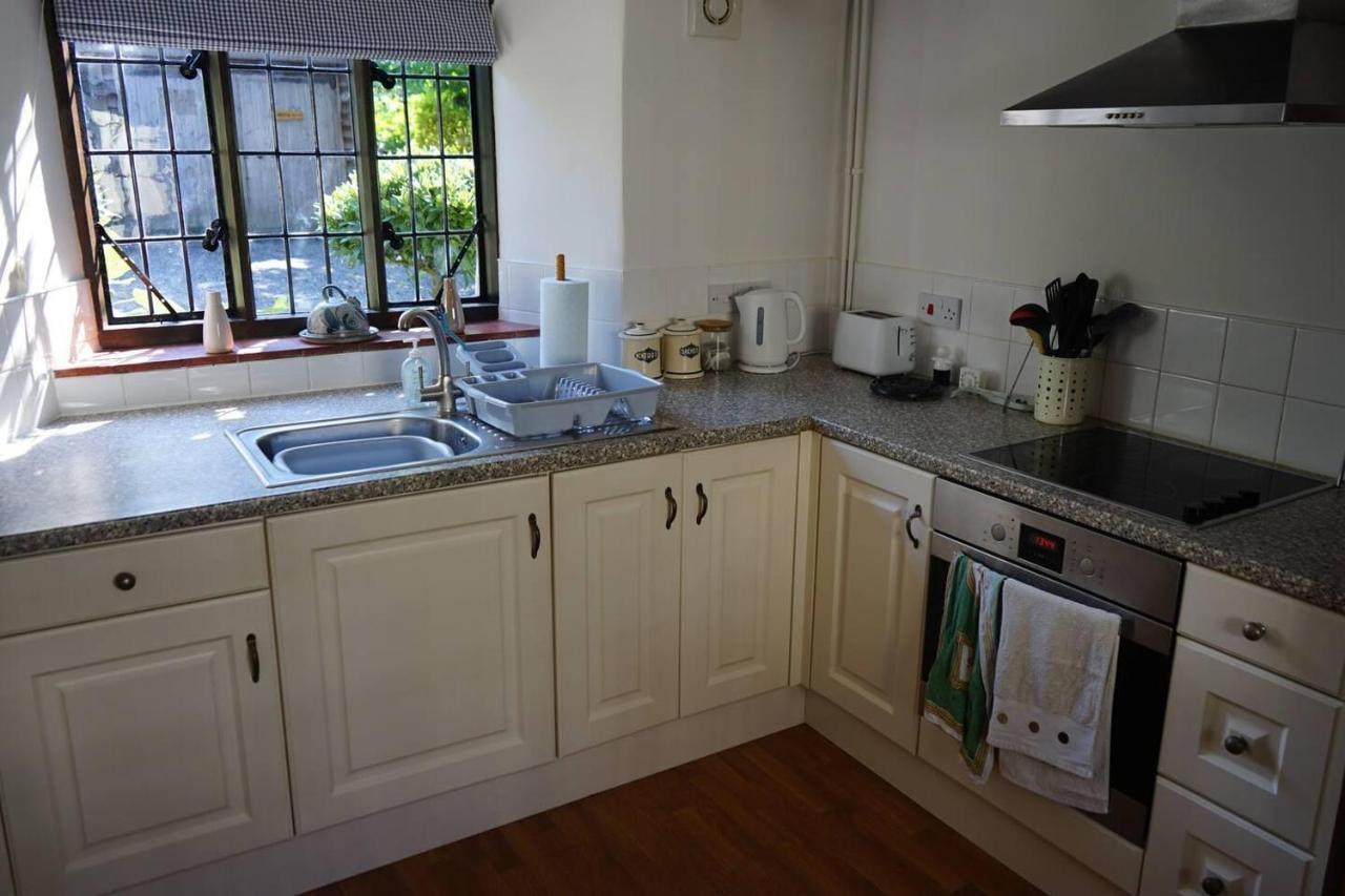 Stunning Historic 2-Bed House In Shaftesbury Villa Exterior foto