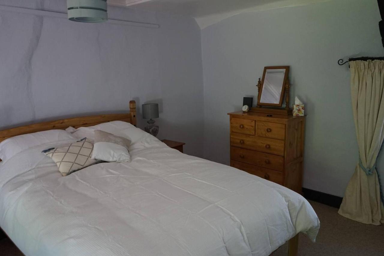 Stunning Historic 2-Bed House In Shaftesbury Villa Exterior foto