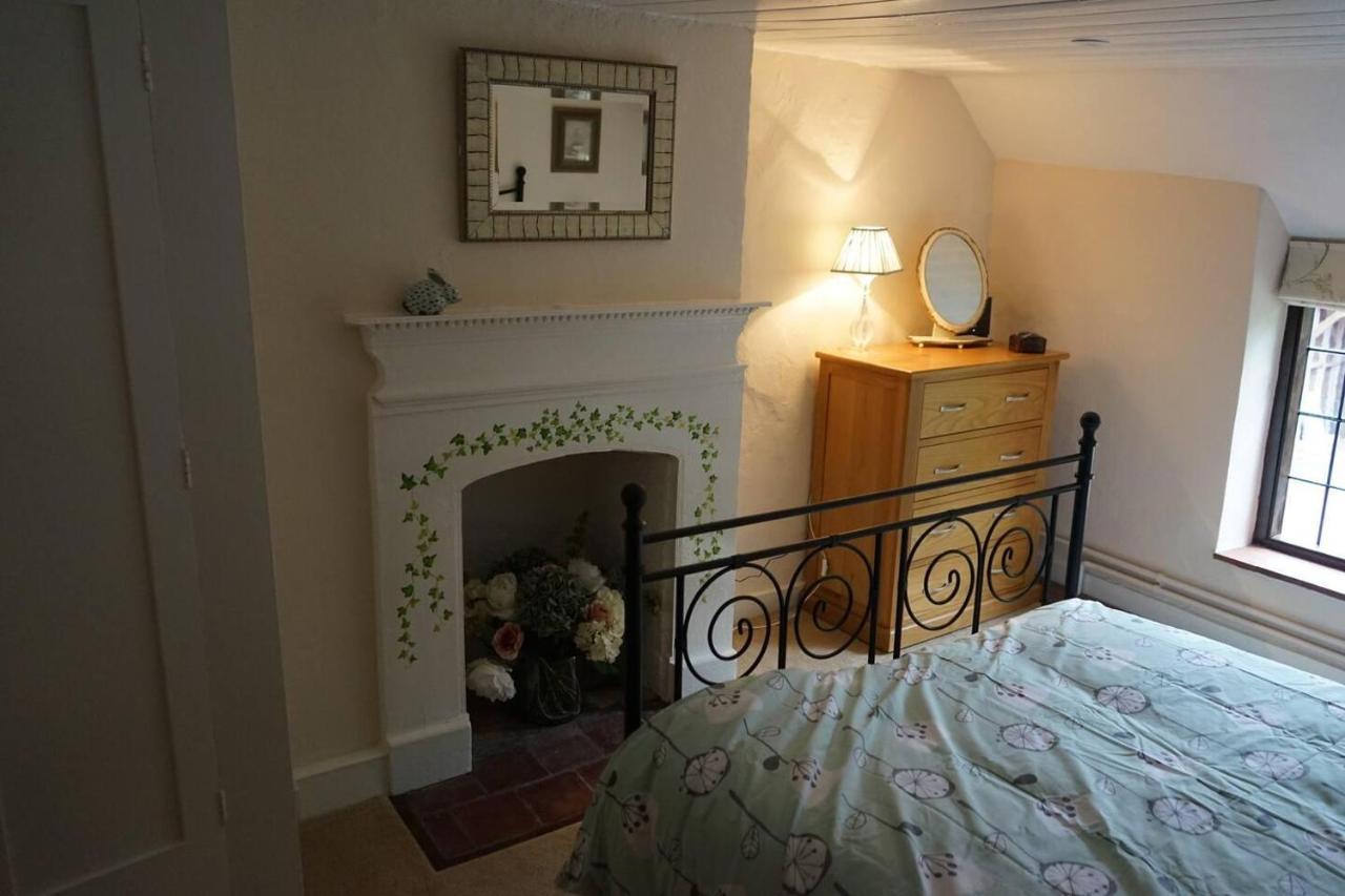 Stunning Historic 2-Bed House In Shaftesbury Villa Exterior foto