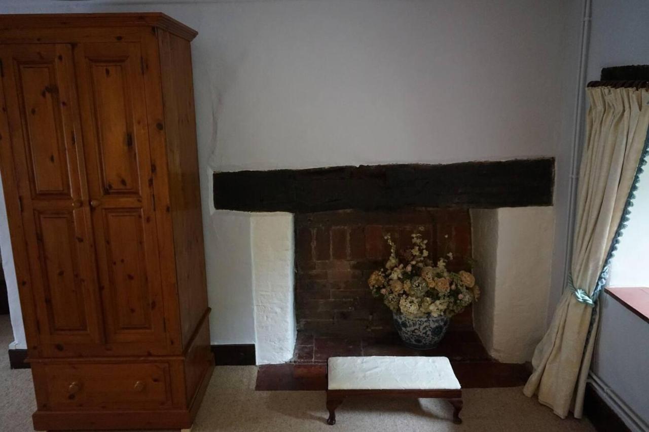 Stunning Historic 2-Bed House In Shaftesbury Villa Exterior foto